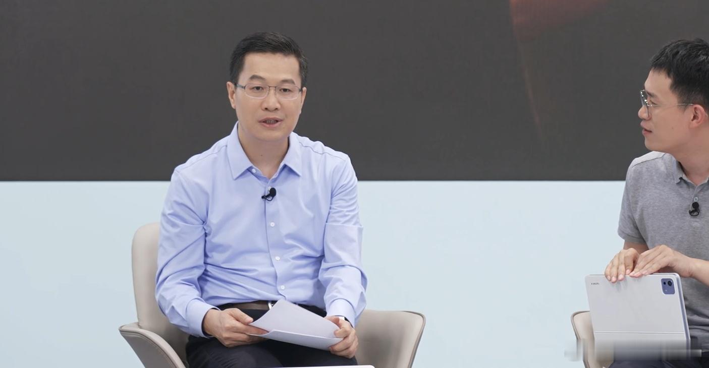 卢伟冰称YU7售价不会便宜  6月18日晚，小米集团合伙人、总裁在