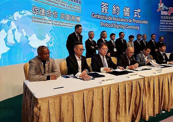 支持率断崖崩盘陷入绝境！内塔尼亚胡为自保或将铤而走险搅乱中东
 
随着美伊谈判持
