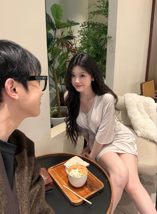 把男朋友迷晕的小裙子