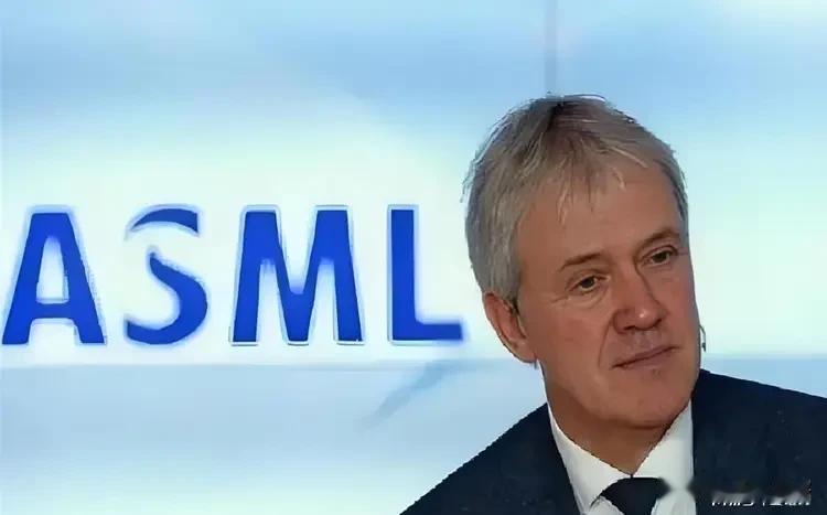 荷兰ASML在中国栽了！2026年一季度营收暴跌56%，中国订单直接砍半，连CE