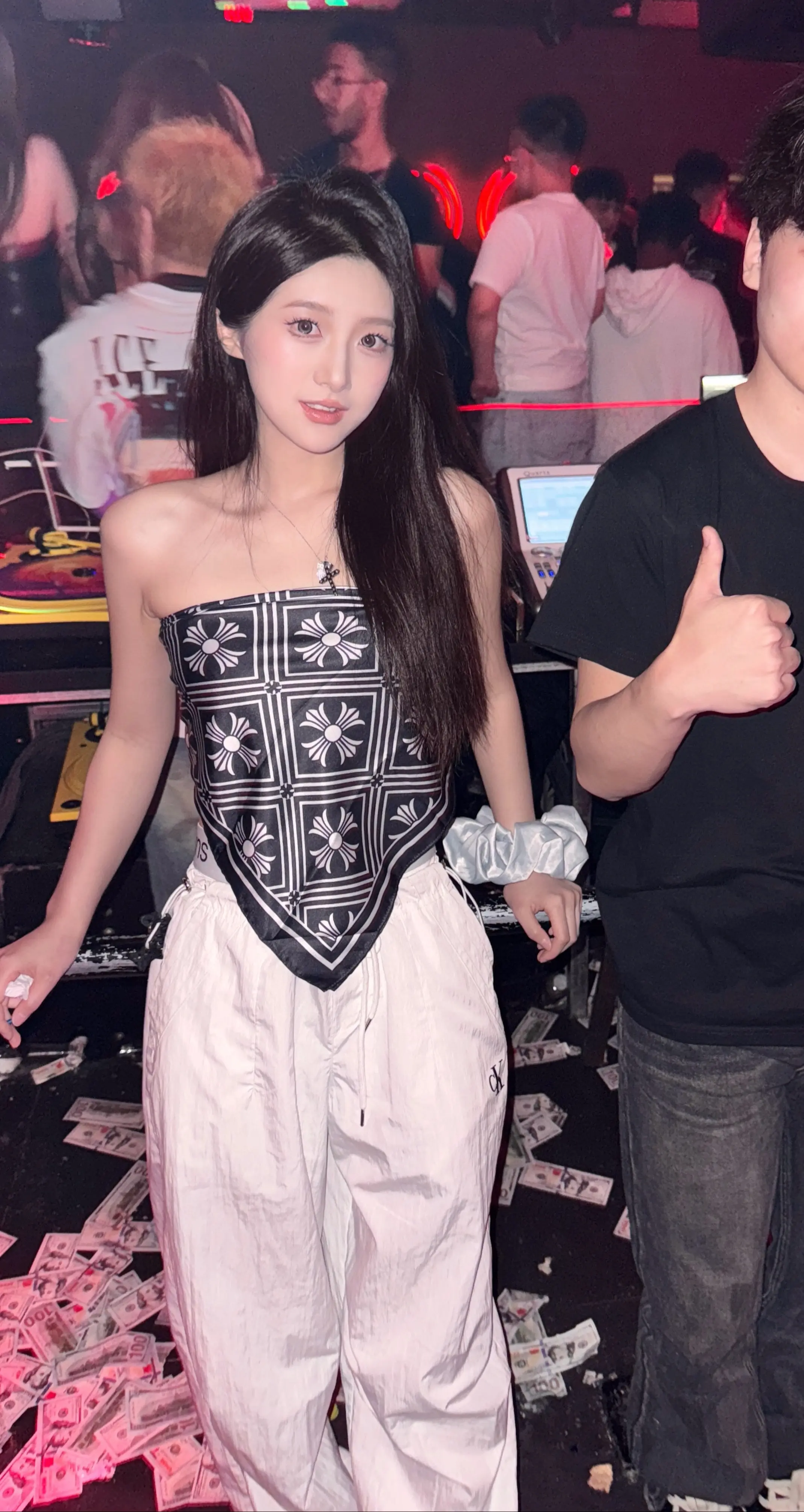 我不喜欢我种的花围着太多蝴蝶