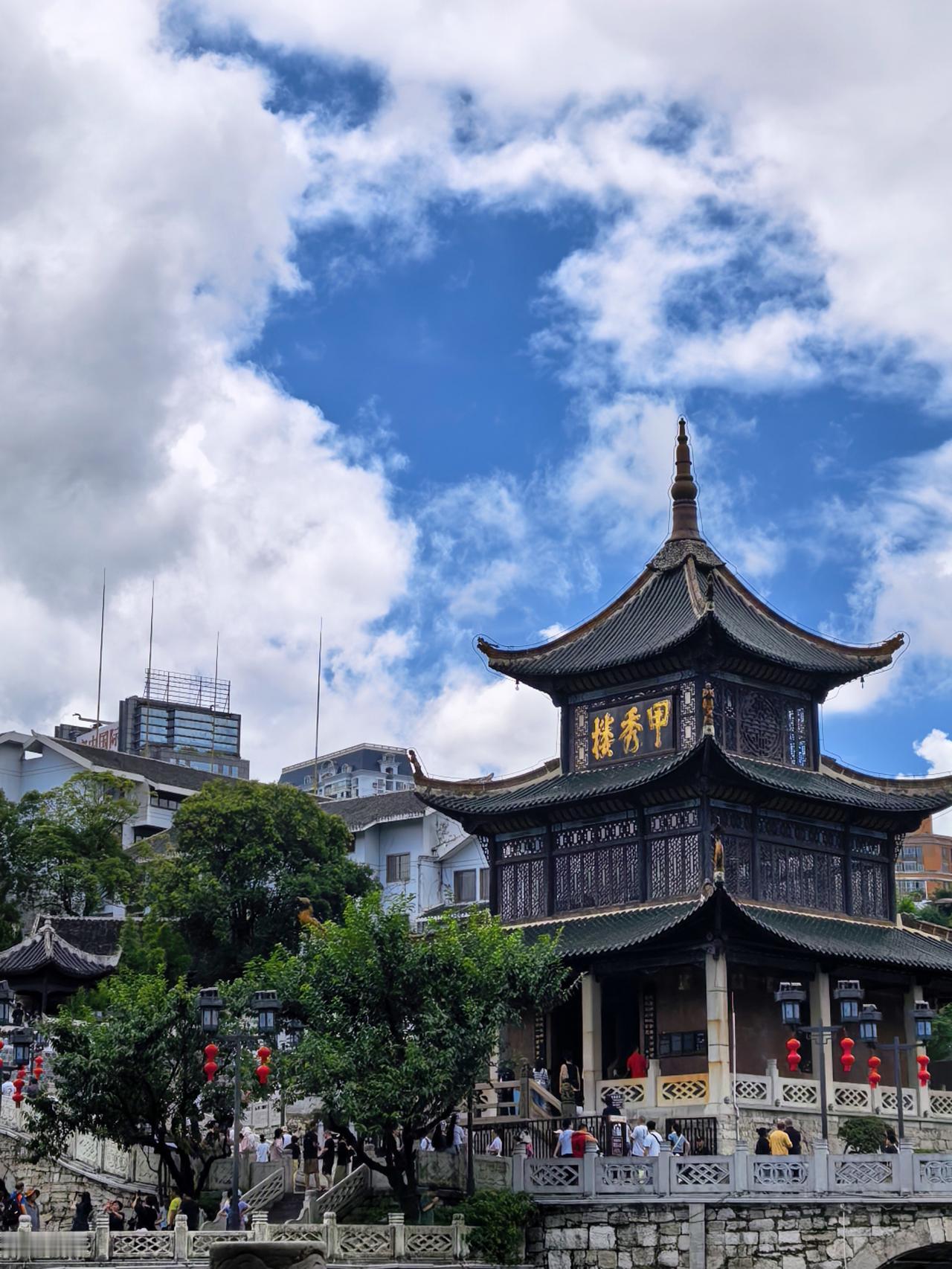 今天申购了两只可转债。是我第一次申购可转债。

以前听朋友说过可转债,一直不知道