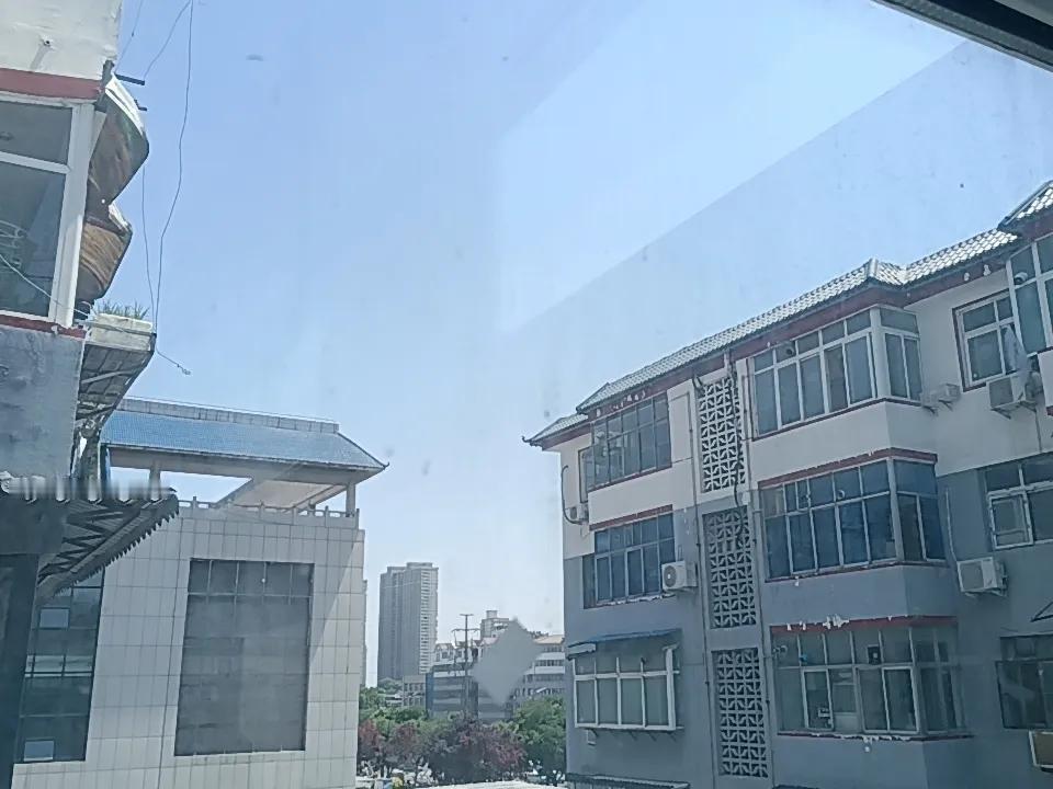 五一长假，外围股市失控。
纳指新高，韩指新高。。。。。。
就连恒指，没创新高，也