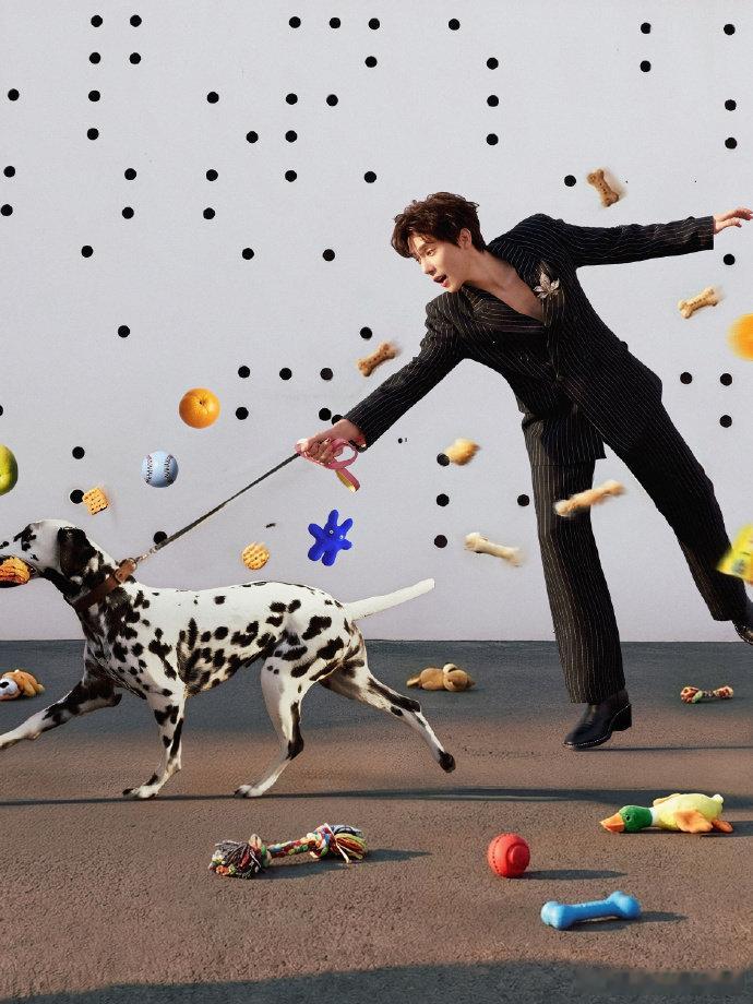 王安宇的敏感我敢时刻少年敢闯，状态满分！王安宇在热爱里释放无限张力，用心守护肌肤