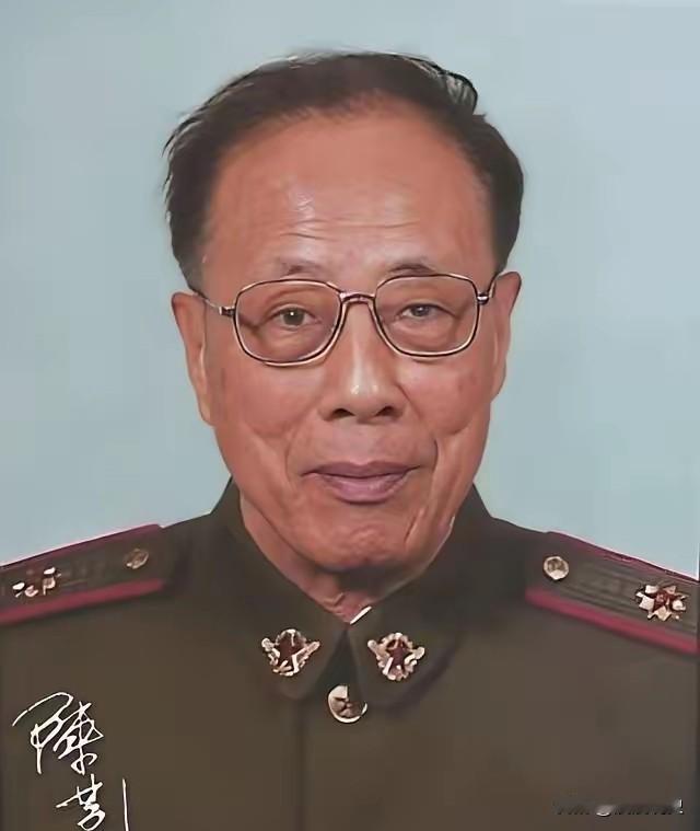 他就是默默为祖国编织“无形天网”的中国北斗之父——陈芳允！
 
你能想象吗？上世