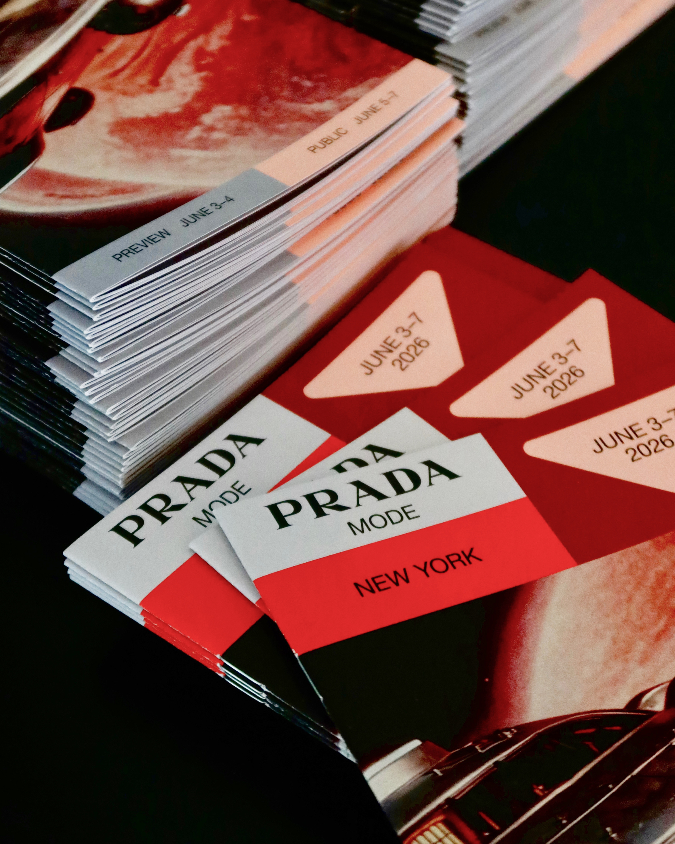 🔻📼🛸Prada Mode 登陆纽约，接管了切尔西酒店（Hotel Che