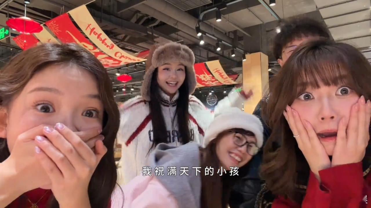 马年发财不等初五 很有意思的一个现象：今年春节，大家似乎更愿意“抢跑”了。 北方