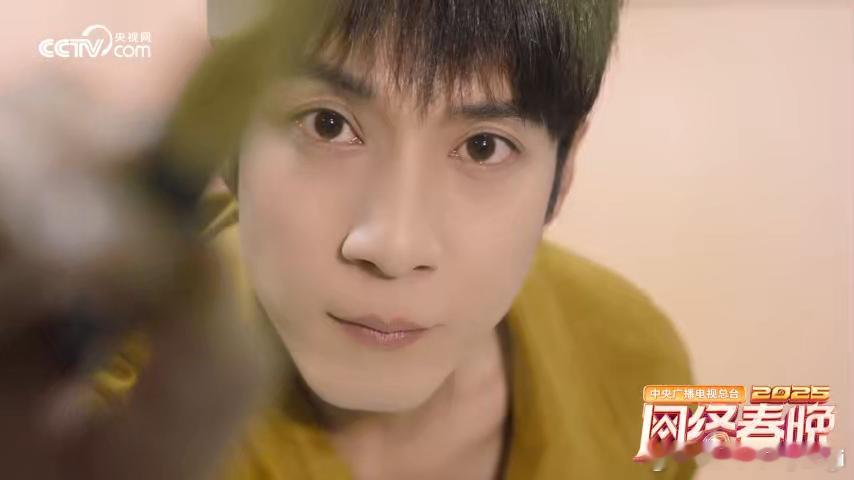 央视网络春晚群星镜头签  CCTV网络春晚 韩东君、黄誉博、何洛洛、哈妮克孜的镜