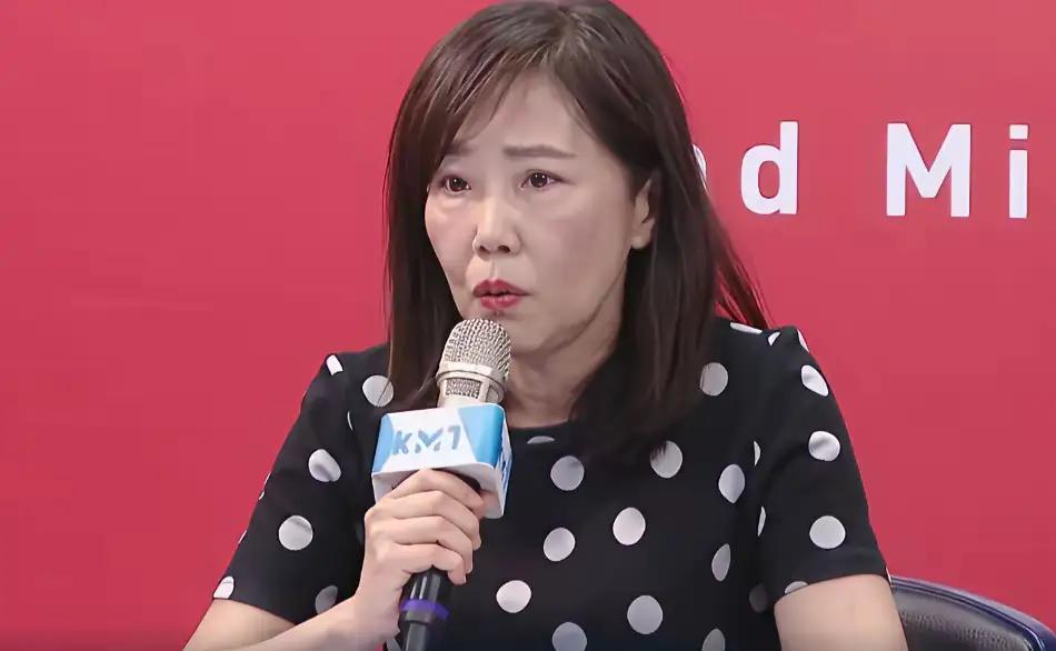 “三问”尹乃菁，你到底跟谁是“一伙”的？

随同郑丽文访陆的尹乃菁，是国民党文传