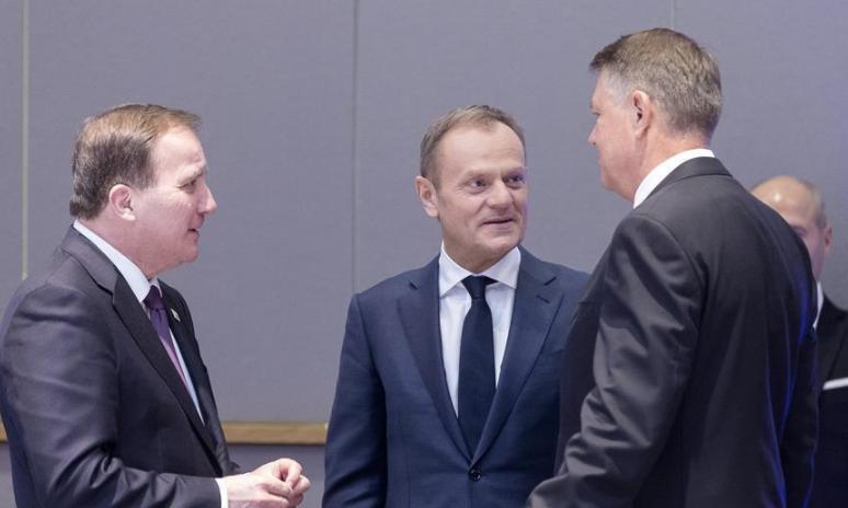 三年多了，俄乌战场的炮火还没停。

五次高层和谈都卡在谈判桌前，领土划分、赔偿机