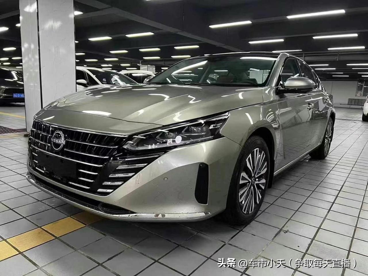 新款天籁上市以后，老款天籁在市面上基本没车了。目前老款天籁降价幅度在71000左