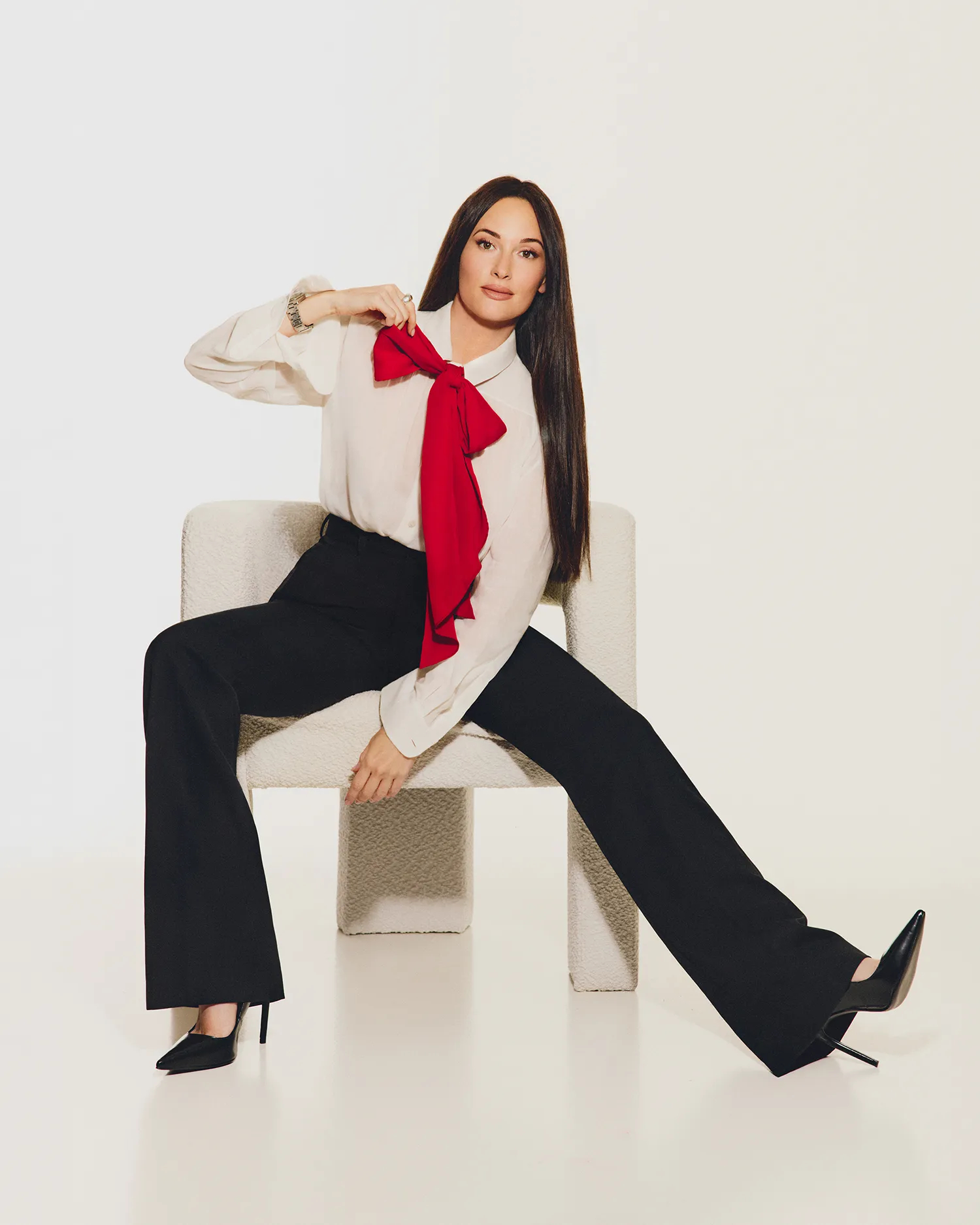 Kacey Musgrave 在最新杂志专访中透露了新专辑的概念方向「我们从小总