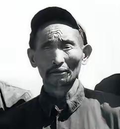 1952年，解放军在大凉山抓到一个独眼土匪，岂料经过一番审讯后，军区首长大惊失色