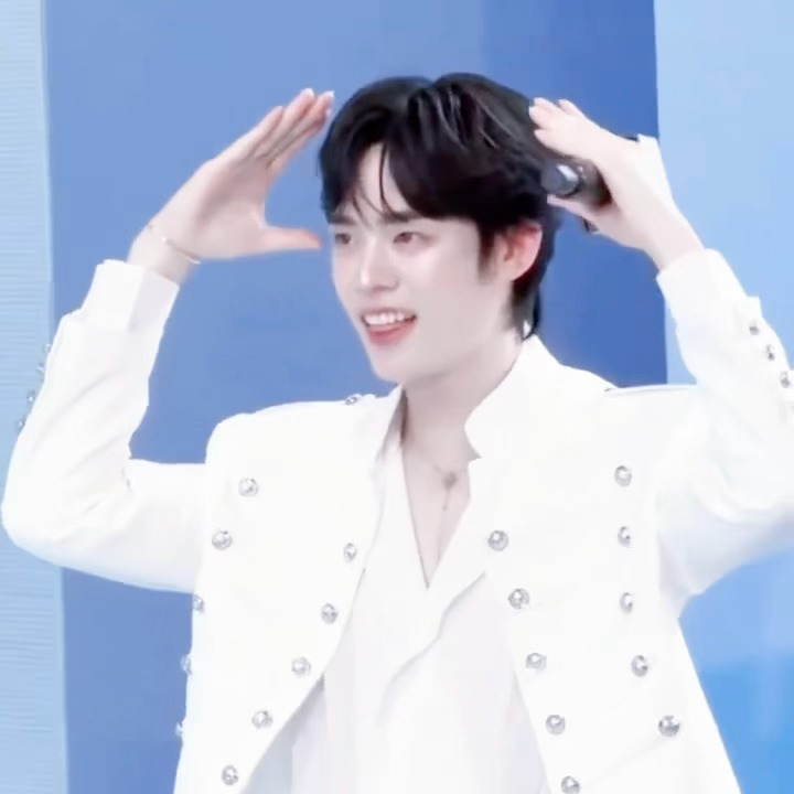 小狗狗呀૮ ´͈ ᗜ `͈ ა 
