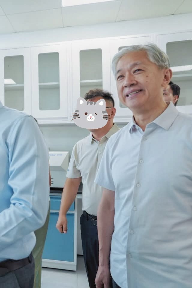 得买新衣服了 