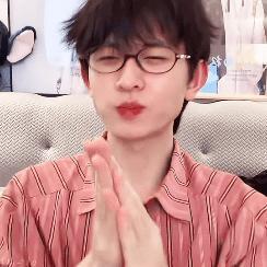 这个月播剧的都是爱发红包的 