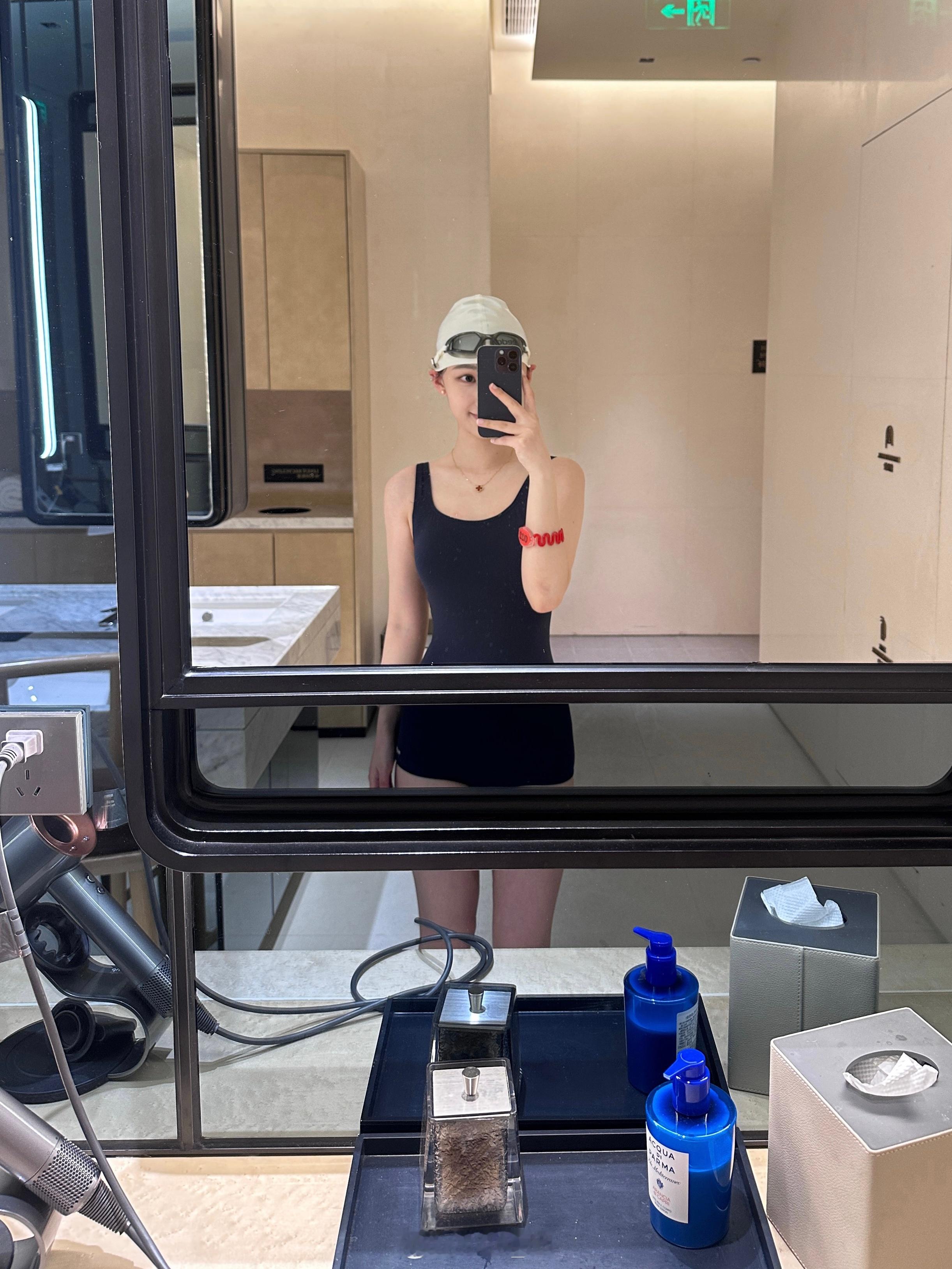 🏊🏻‍♀️🏊🏻‍♀️ ​​​