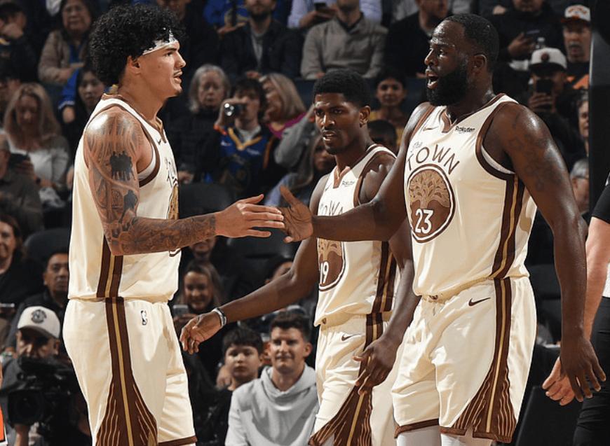 送走库明加，
换来波尔津吉斯，
勇士绝对是亏大了。
NBA常规赛，勇士主场101