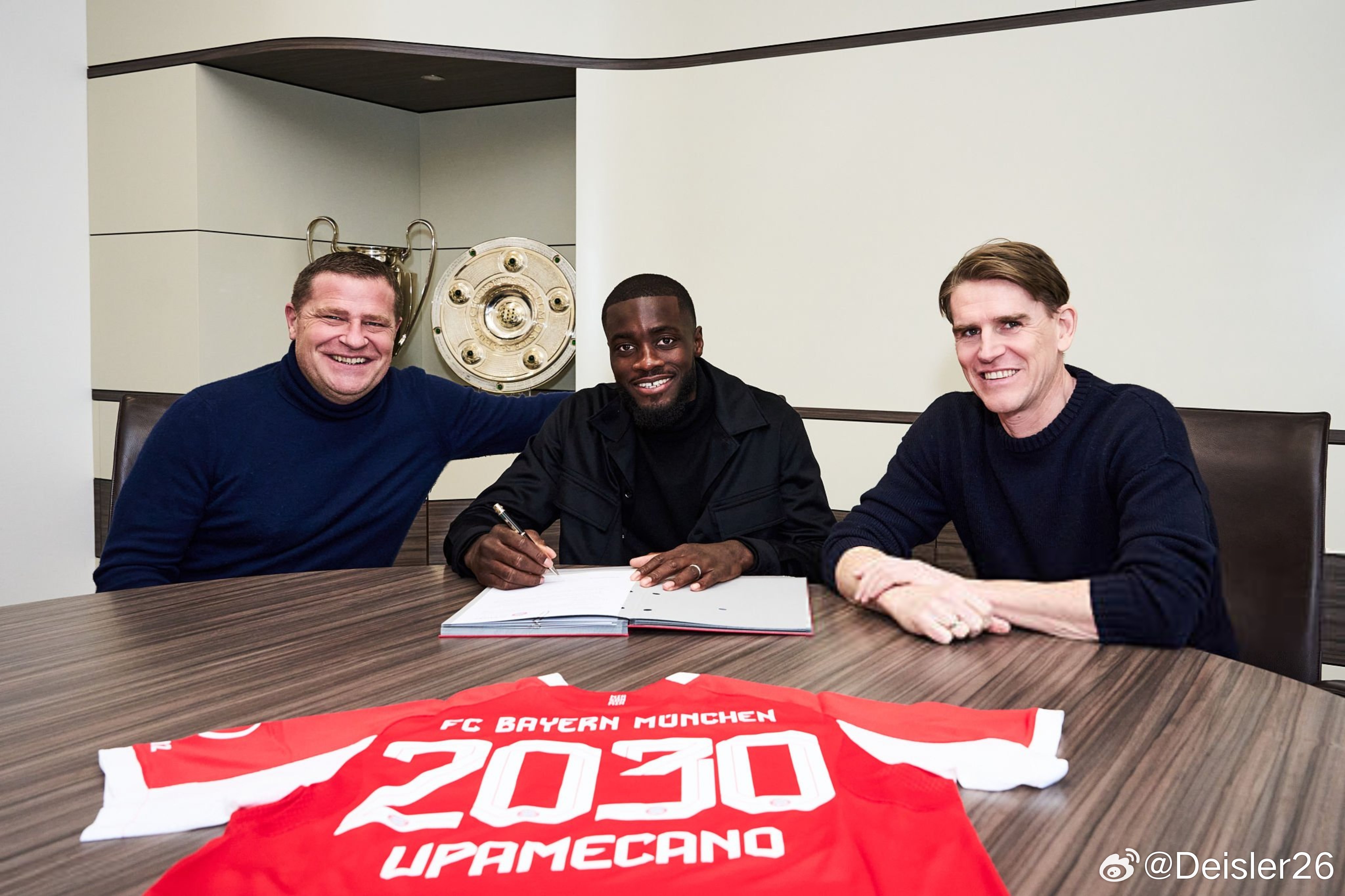 🚨馬克斯·埃貝爾發現與拜仁高層溝通頗為困難，監事會有時會阻撓他的決定，例如推遲