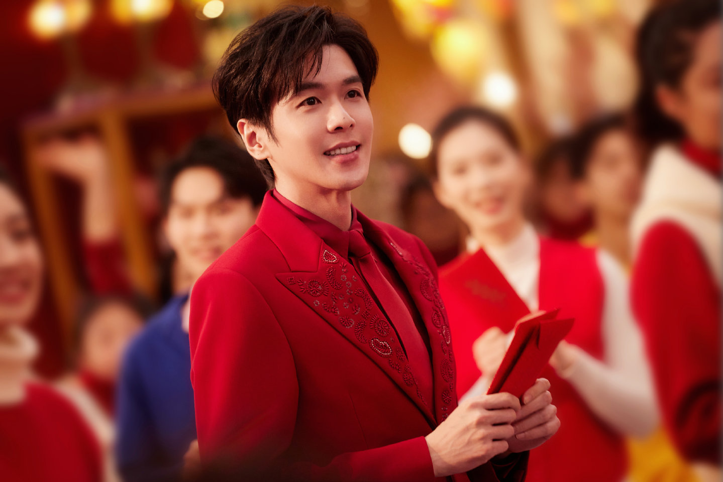 张若昀两次春晚节目收视第一 这就是“收视福将”张若昀的含金量！两度登顶春晚节目收