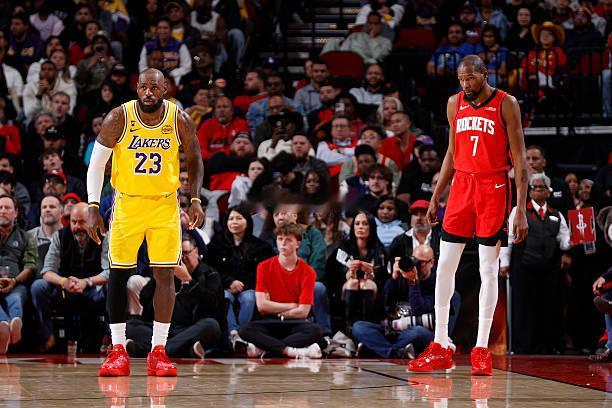 没了申京，火箭这些人里，除了史密斯以外都是存在肉眼可见问题的人。谢泼德虽然能得分