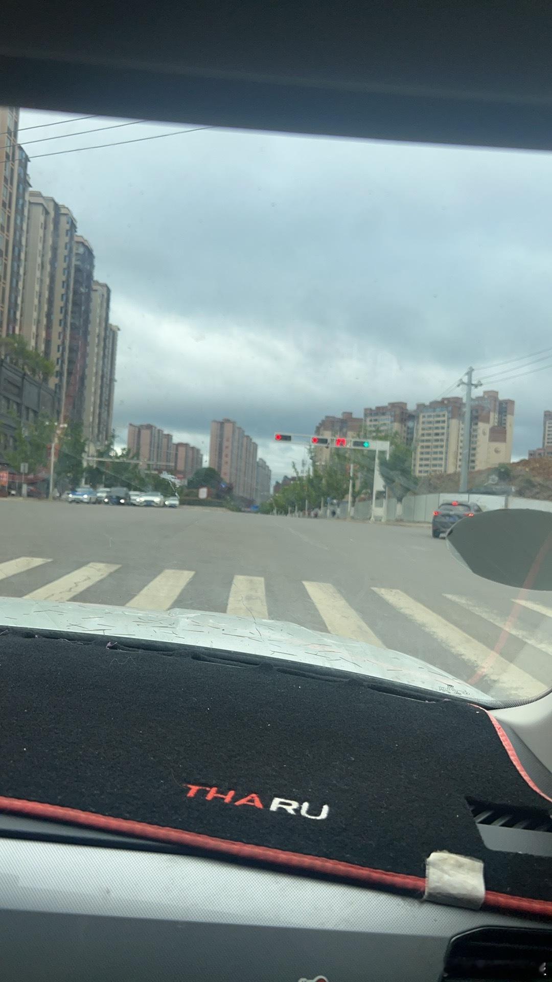 报：【李小冉连删3条博文】李小冉说别投了后删文6月8日，在浪姐选歌环节发文表示: