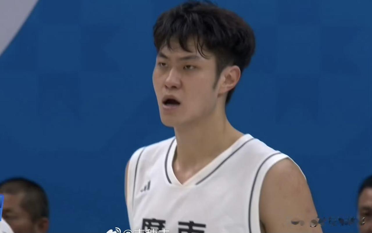 看完王浩然本次全运会的数据表现，不得不说，他真的是广东u22男篮的大腿，可惜他不