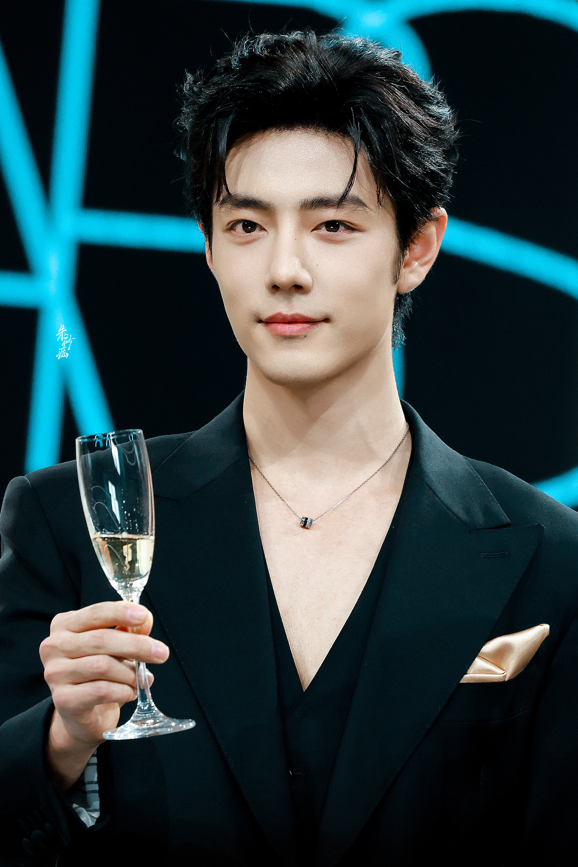 肖战影视双帝◎肖战倪萍热聊优秀的肖战！越来越好！越来越红火！肖战得闲谨制◎倪萍夸