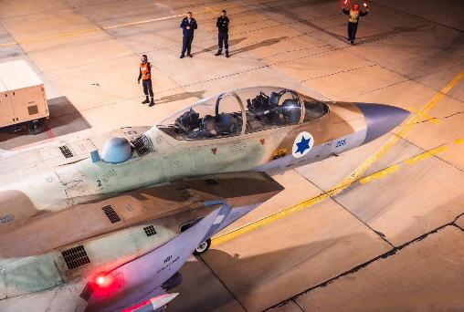 以色列空军，可能撑不了多长时间了！

美以联军对伊朗开战，强度非常高，开战10天