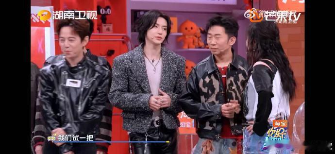 张颜齐机灵这块儿你好星期六 张颜齐的机灵时刻！假装卧底迷惑全场，好六币收入囊中～