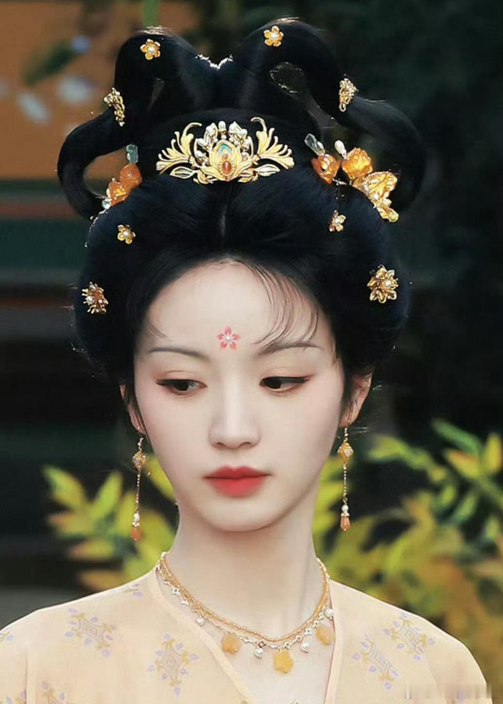 田曦薇古装真的好漂亮的咧 ​​​