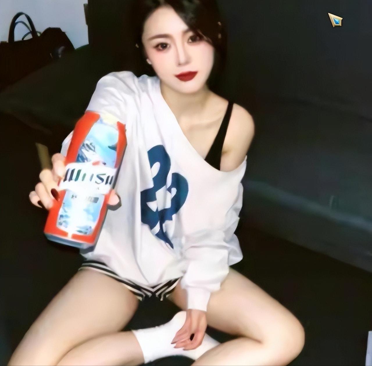 重庆美女篮球手邓圣洁去世!年仅20岁185公分，长期喝酒一天两场
谁总觉得年轻就