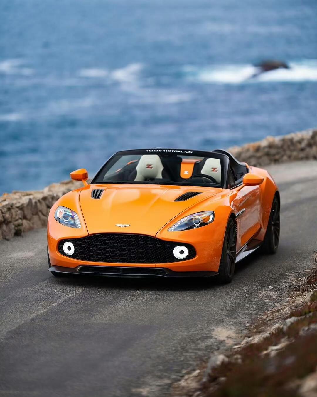 大v聊车 Aston Martin Vanquish Zagato Speeds