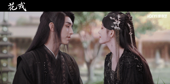 #徒弟总想以下犯上怎么办#哇靠哇靠这是我能看的么？这画风意想不到的甜蜜，超甜吻戏