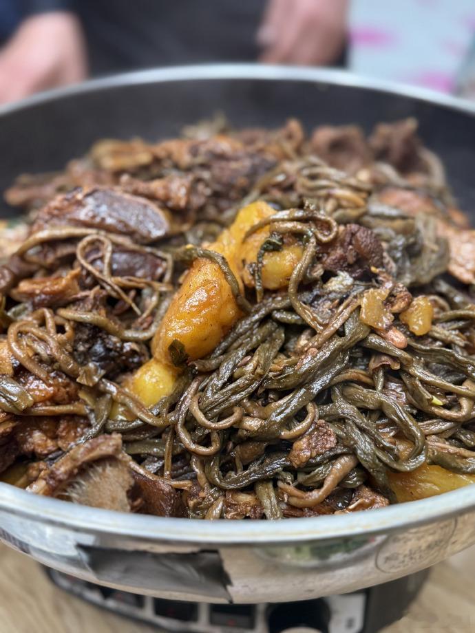 鹭卓肥是真想减饭是真好吃  鹭卓问听初雪了吗 鹭卓恰似一个在美食与减肥间徘徊的灵