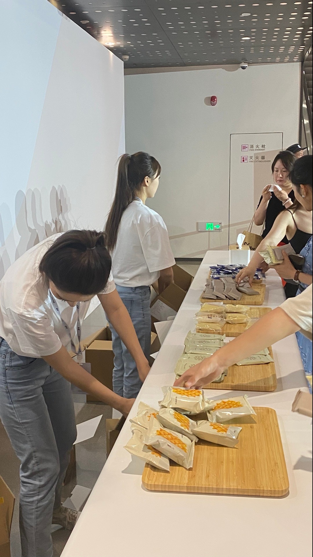 新乐道l60中型suv科技旗舰乐道发布会还没开始就被投喂了！（小零食贼好吃） 3