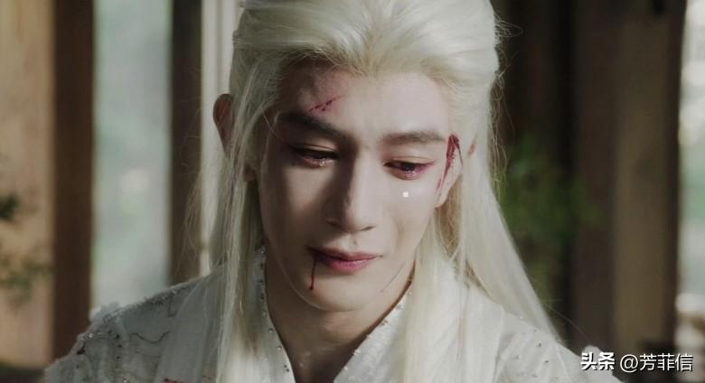 没有最离谱只有更离谱，综艺里搞男版小唯已经满足不了郭敬明的癖好，新剧性转版小唯也