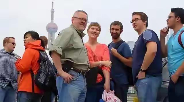 咱们这儿日常的幸福感，让老外看哭了！以前总听人说“国外啥都好”，现在倒好，反过来