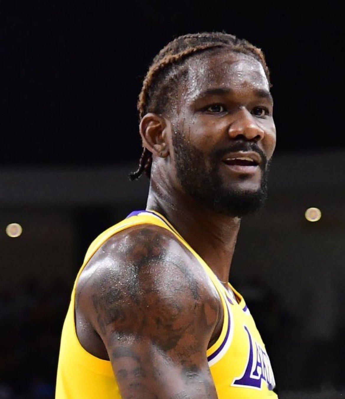 申京因背伤缺席今日对阵湖人！卡佩拉将担任首发中锋，与艾顿直接对位湖人vs火箭