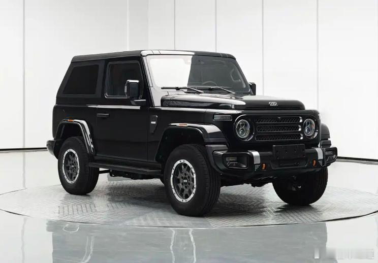 懂车之道讯 近日，懂车之道快讯，从工信部获得一组北京汽车制造厂的212 T10新