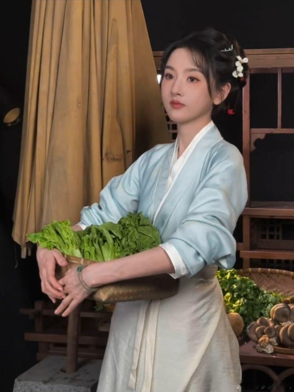 司宫令正式官宣 落地宋造型对丁禹兮宋祖儿来说都是舒适区，好好拍这部剧下限不会低！