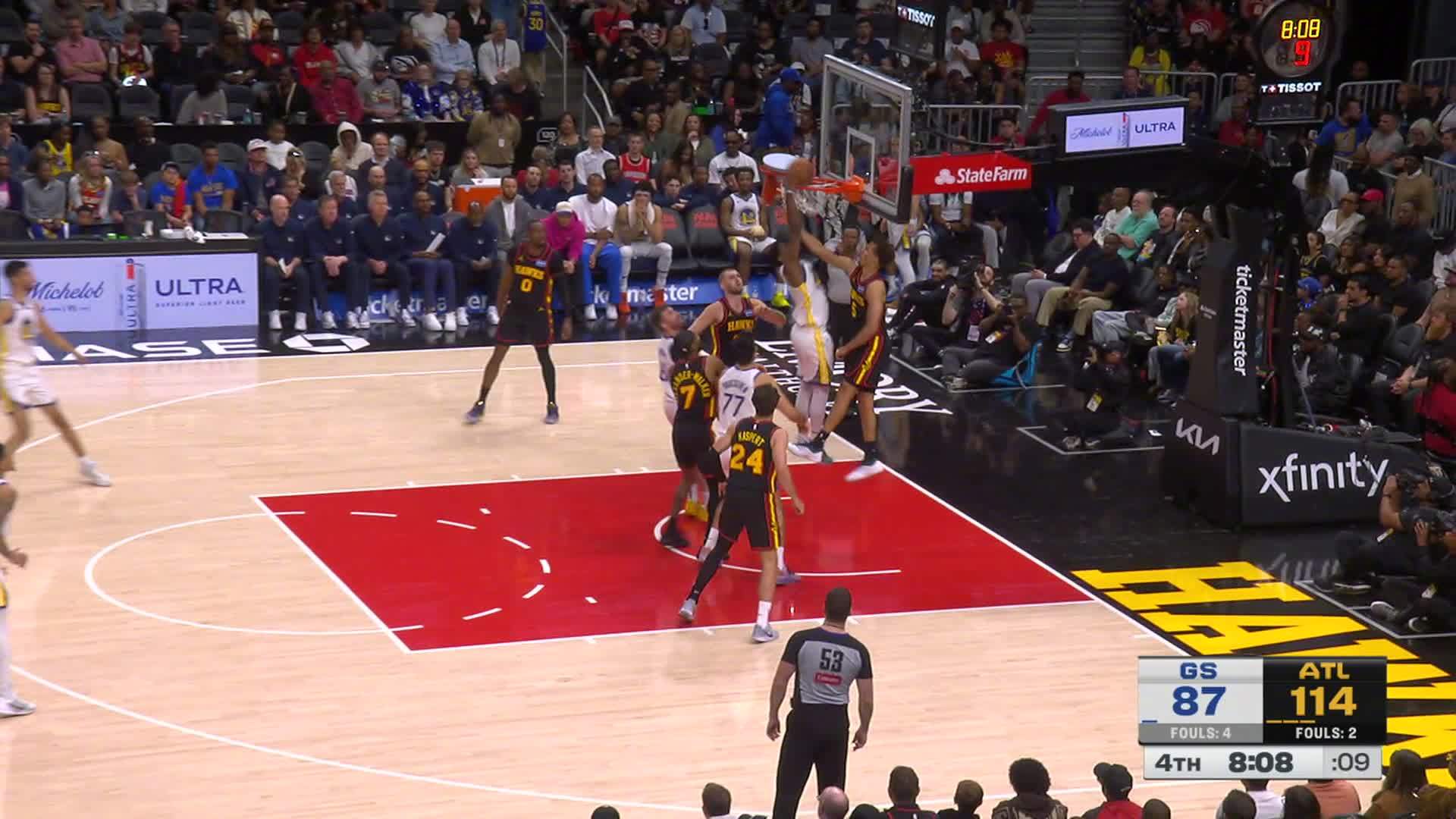 威廉姆斯扣篮得分。勇士91:116老鹰。勇士vs老鹰