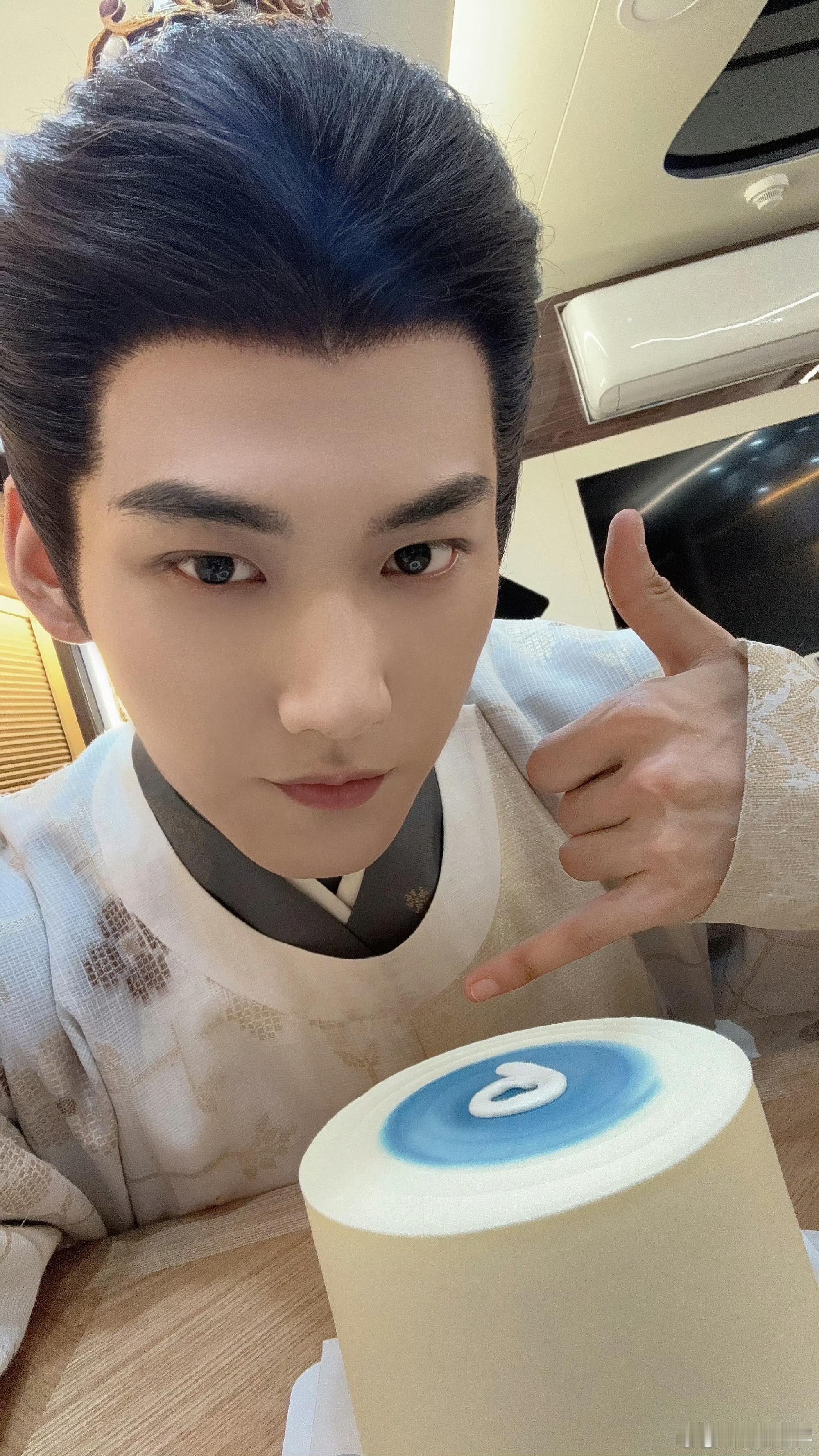 周柯宇2025干了好多活儿 演技舞台综艺全面发力，宋从千鹏李雾各有魅力，战至巅峰