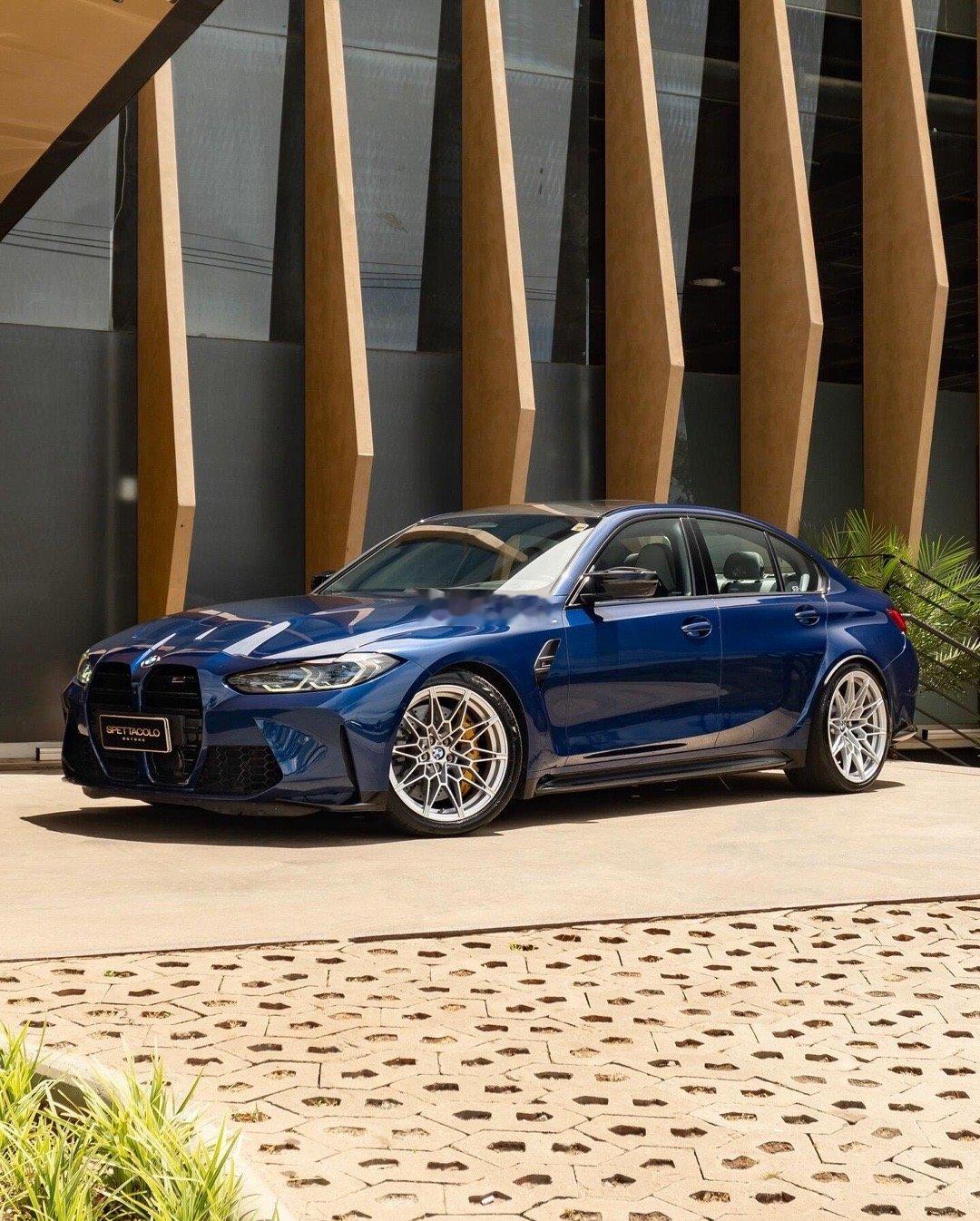 宝马M3 G80它是 M3 历史上第一台提供四驱（xDrive）的车型，也是第一