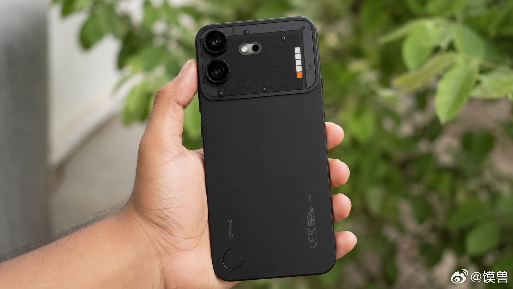 Nothing Phone 4b为什么给人看着一种廉价感啊？数码评测