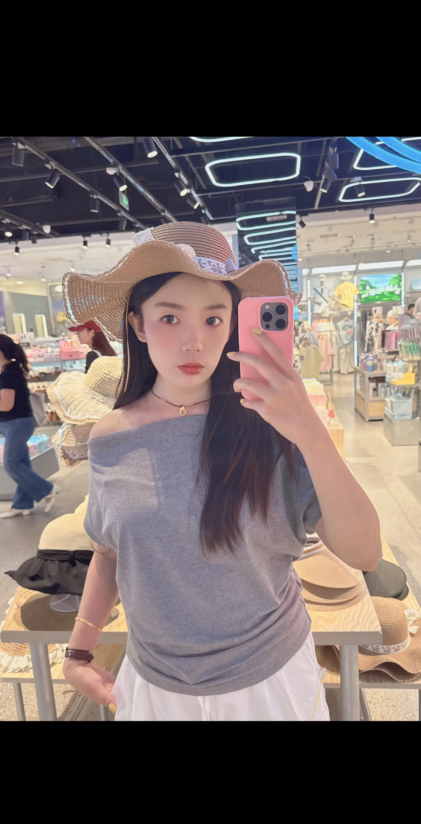 没有人永远十八，但永远有人十八