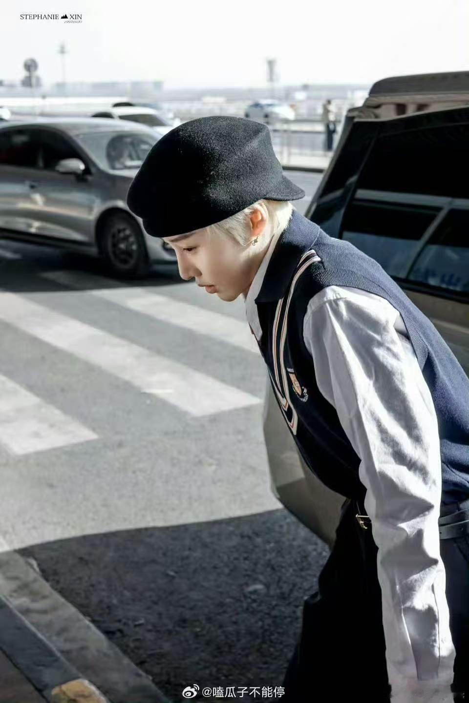 刘雨昕英伦风刘雨昕英伦风学姐刘雨昕英伦风，好酷， 