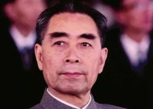 1966年周总理在大会堂接见外宾时，一颗子弹突然射进了大会堂，总理限期两天破案，