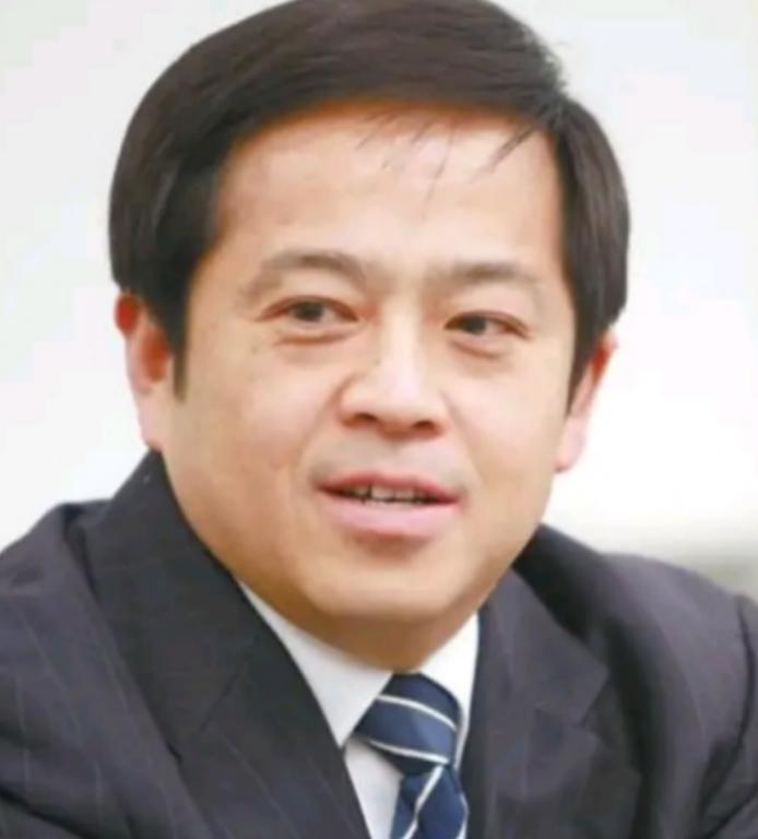 2005年，中国最大的机械制造商徐工集团，即将以3.75亿美元的价格，把85％的