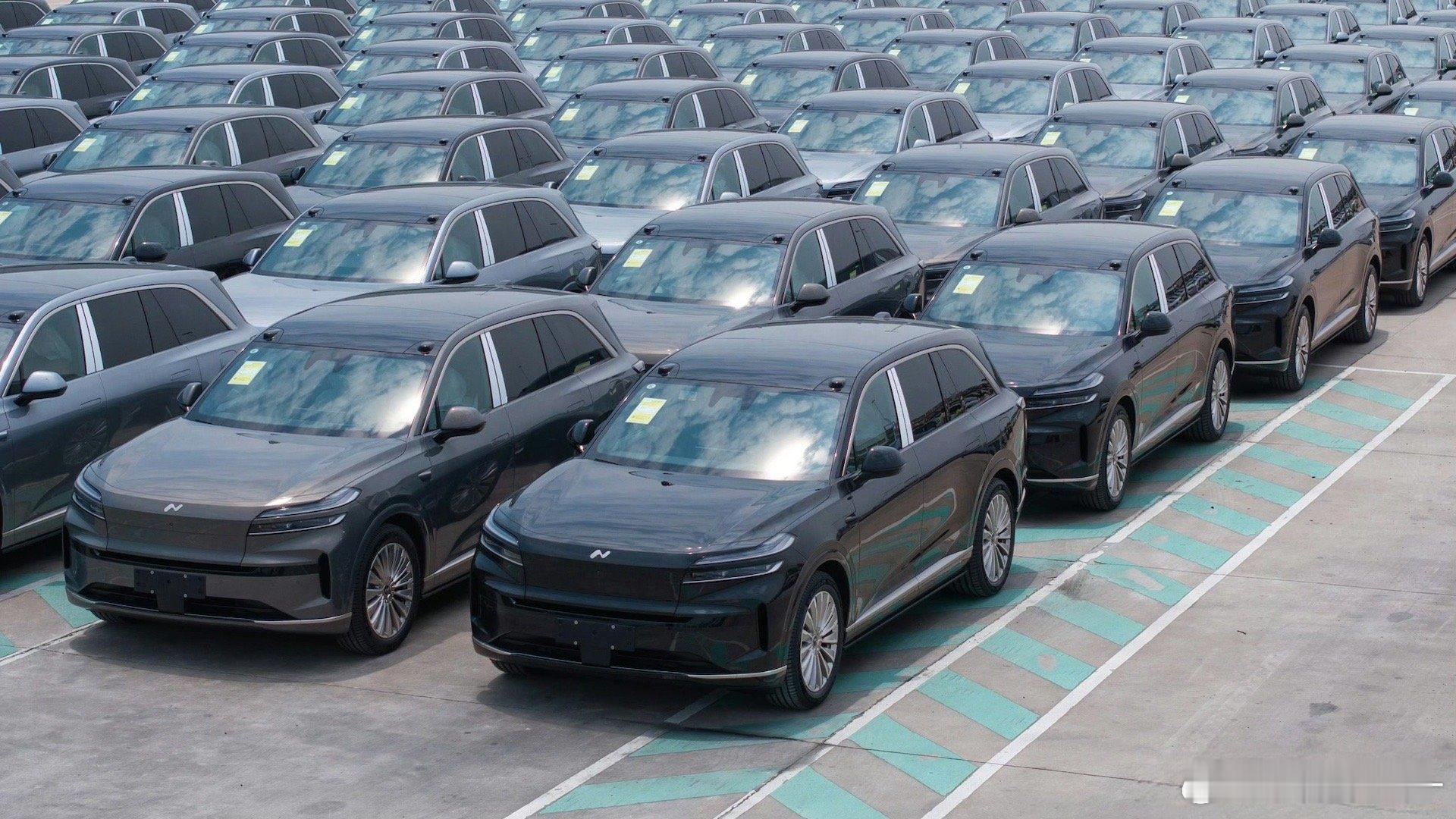 汽车[超话]  乐道L90起售价将低于30万元，官方已确认，纯电大型SUV，又一